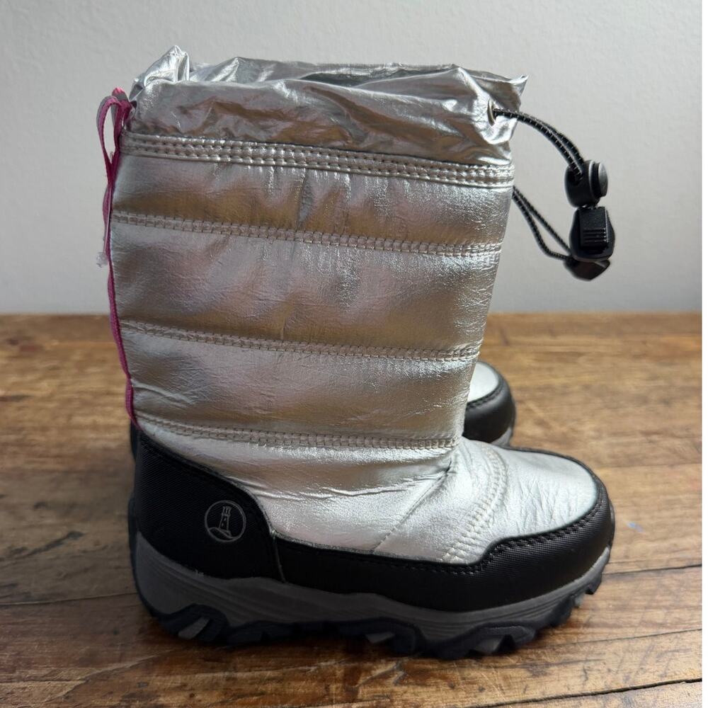 Lands' End Silver snowboots NWOT size youth 10